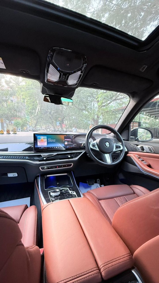 Second-hand 2024 BMW X7 xDrive40d M Sport for sale in Coimbatore-14