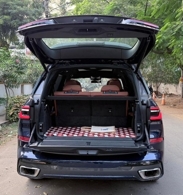 Second-hand 2024 BMW X7 xDrive40d M Sport for sale in Coimbatore-7