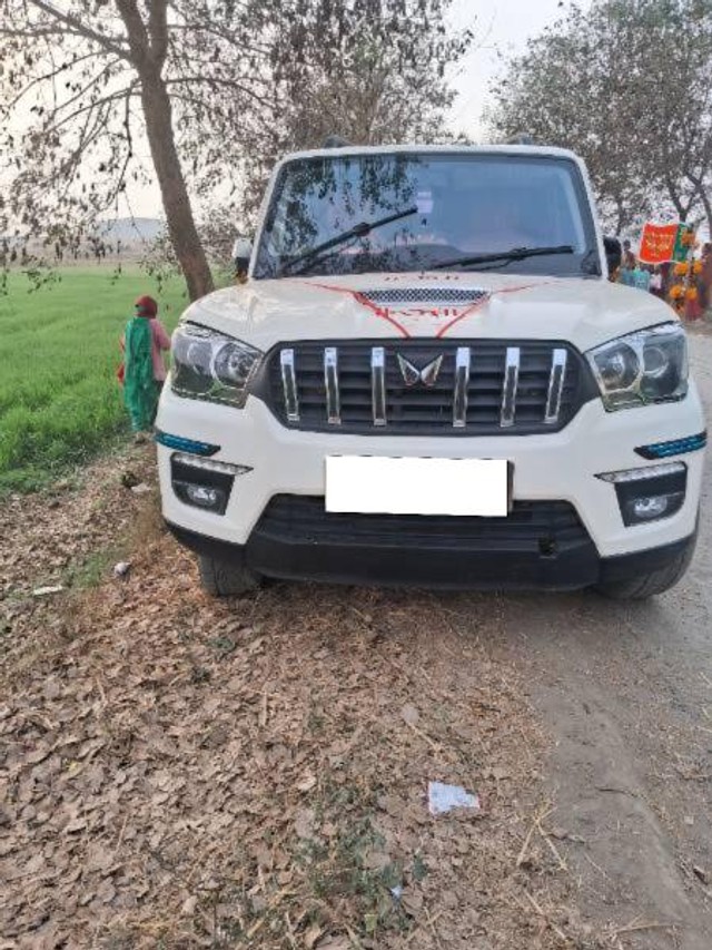 Second-hand 2015 Mahindra Scorpio 1.99 S10 for sale in Rohtas-0