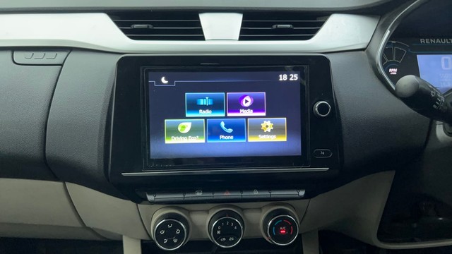 Second-hand 2020 Renault Triber RXZ for sale in Ahmedabad-29