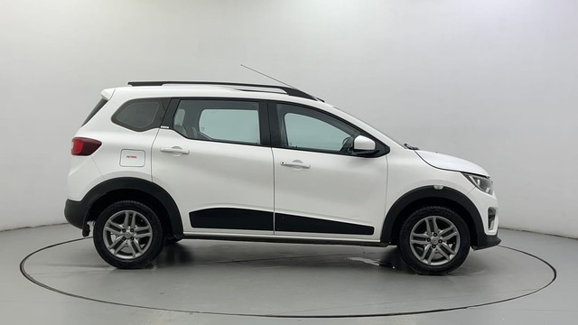 Second-hand 2020 Renault Triber RXZ for sale in Ahmedabad-2
