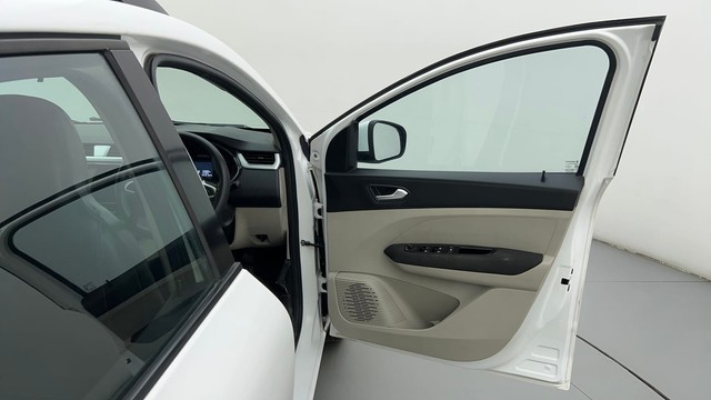 Second-hand 2020 Renault Triber RXZ for sale in Ahmedabad-16