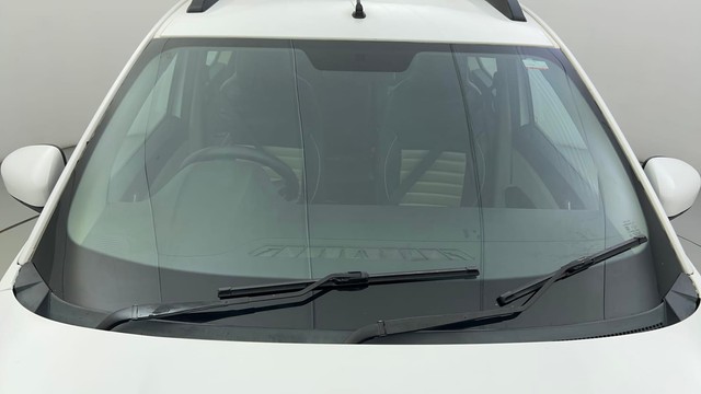 Second-hand 2020 Renault Triber RXZ for sale in Ahmedabad-10