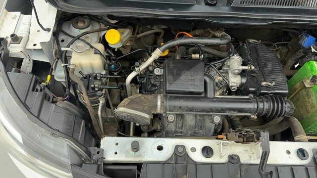 Second-hand 2020 Renault Triber RXZ for sale in Ahmedabad-39