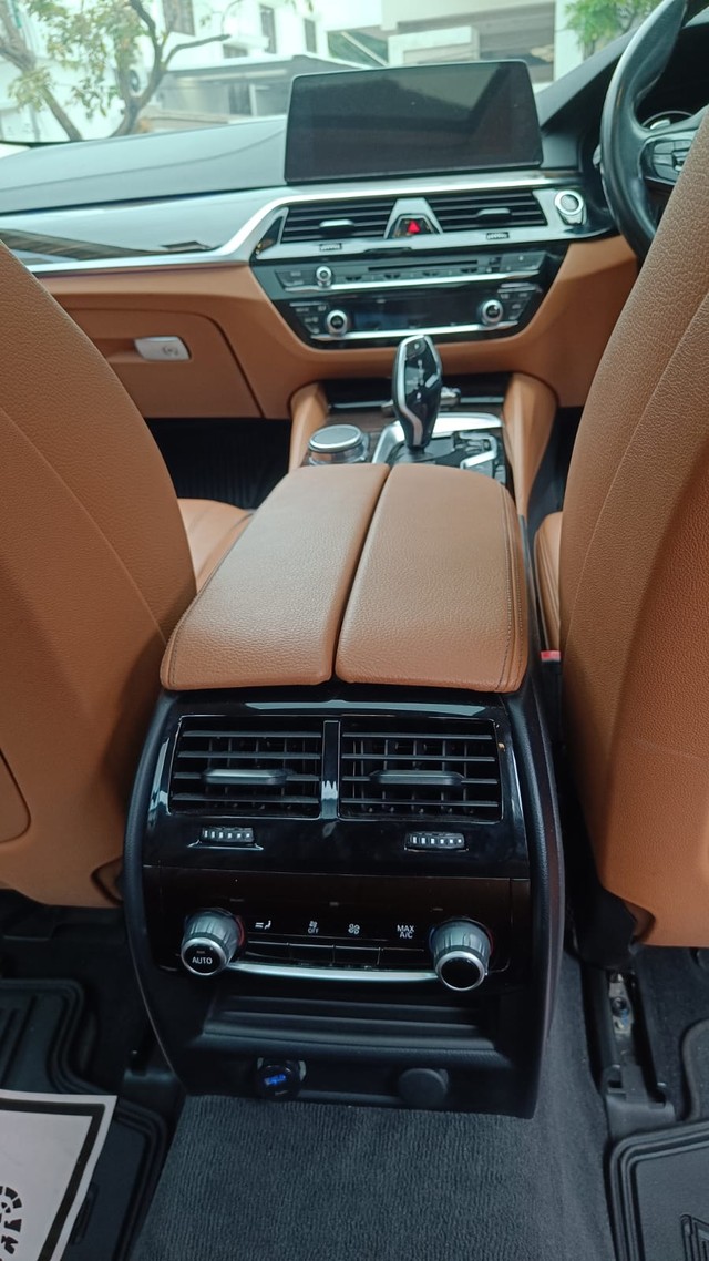 Second-hand 2018 BMW 5 Series 520d Luxury Line for sale in Coimbatore-5