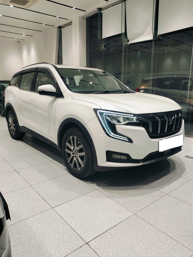 Second-hand 2022 Mahindra XUV700 AX7 Diesel BSVI for sale in Jaipur-0