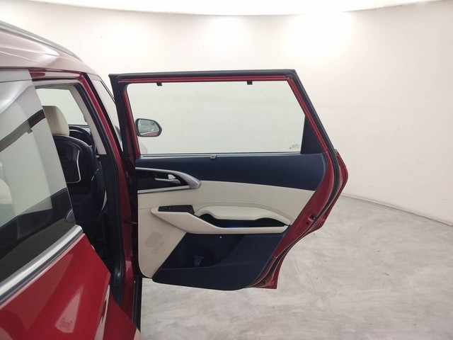 Second-hand 2022 Kia Carens Luxury Plus Diesel AT 6 STR for sale in Coimbatore-26