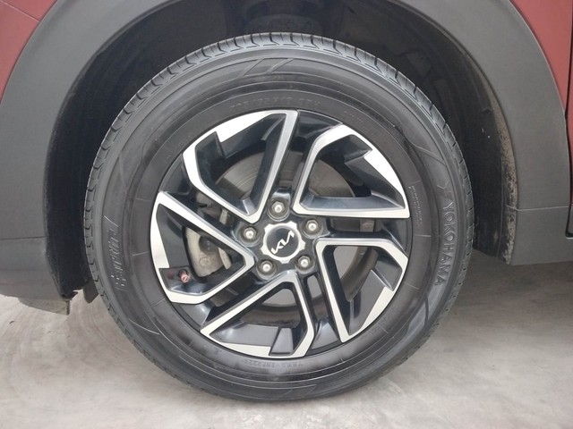 Second-hand 2022 Kia Carens Luxury Plus Diesel AT 6 STR for sale in Coimbatore-20