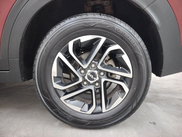 Second-hand 2022 Kia Carens Luxury Plus Diesel AT 6 STR for sale in Coimbatore-19