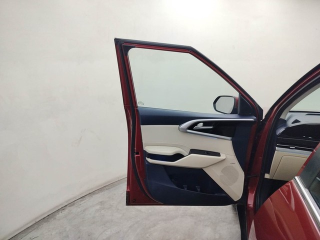 Second-hand 2022 Kia Carens Luxury Plus Diesel AT 6 STR for sale in Coimbatore-29