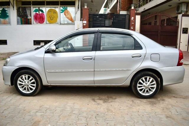 Second-hand 2017 Toyota Etios 1.5 VX for sale in Gurgaon-7