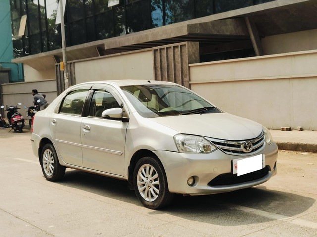 Toyota Etios V Second-hand 2013 Toyota Etios V for sale in Mumbai-0
