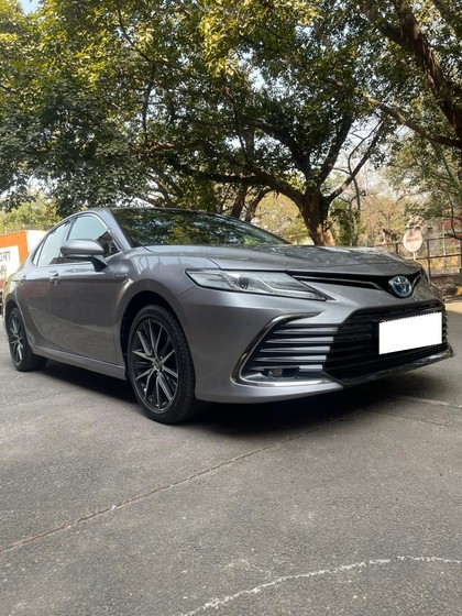 Toyota Camry 2.5 Hybrid Second-hand 2024 Toyota Camry 2.5 Hybrid for sale in New Delhi