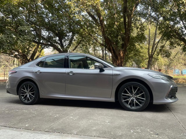 Second-hand 2024 Toyota Camry 2.5 Hybrid for sale in New Delhi-1