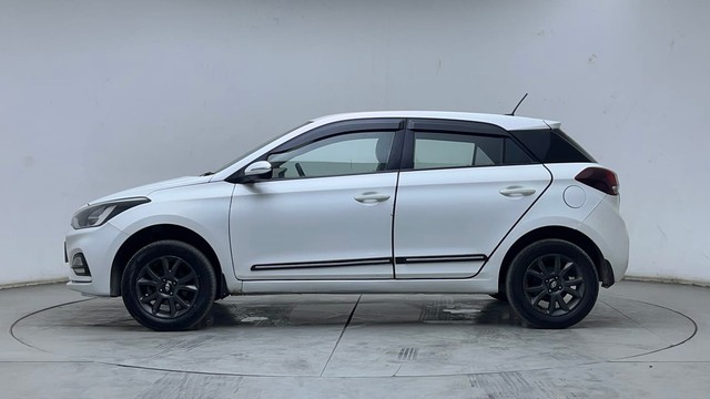 Second-hand 2019 Hyundai i20 Sportz Plus for sale in Hyderabad-6