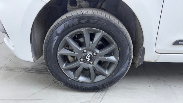 Second-hand 2019 Hyundai i20 Sportz Plus for sale in Hyderabad-20