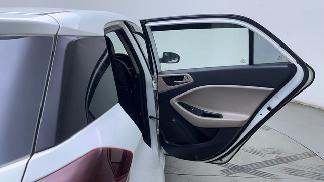 Second-hand 2019 Hyundai i20 Sportz Plus for sale in Hyderabad-39