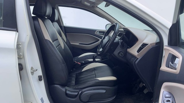 Second-hand 2019 Hyundai i20 Sportz Plus for sale in Hyderabad-15