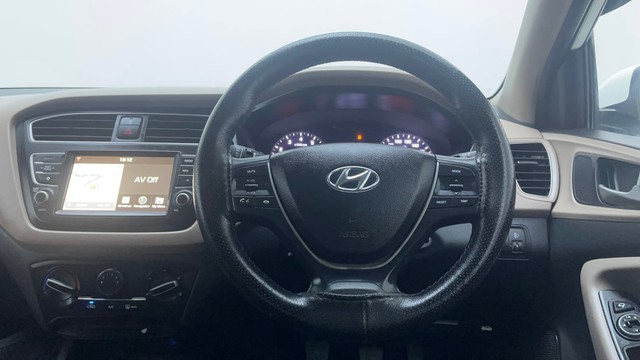 Second-hand 2019 Hyundai i20 Sportz Plus for sale in Hyderabad-36
