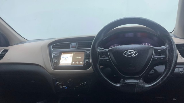 Second-hand 2019 Hyundai i20 Sportz Plus for sale in Hyderabad-11