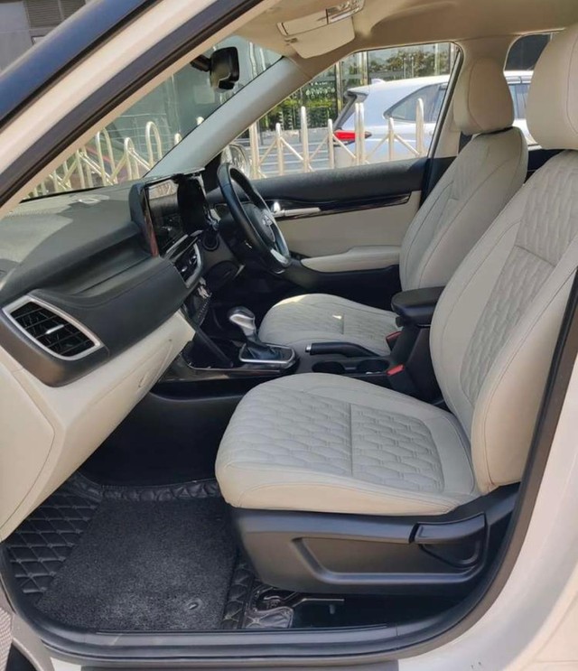 Second-hand 2020 Kia Seltos HTX IVT G for sale in New Delhi-9