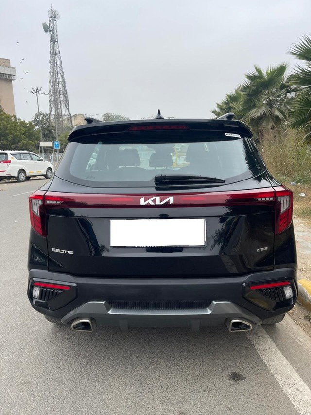 Second-hand 2023 Kia Seltos GTX Plus DCT for sale in New Delhi-2