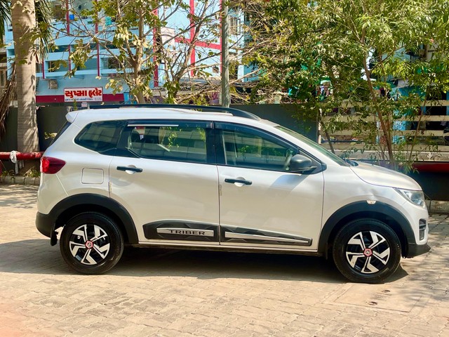 Second-hand 2020 Renault Triber RXE BSIV for sale in Ahmedabad-1
