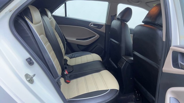 Second-hand 2017 Hyundai i20 Magna 1.4 CRDi for sale in Hyderabad-29