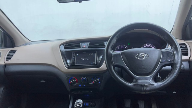 Second-hand 2017 Hyundai i20 Magna 1.4 CRDi for sale in Hyderabad-11