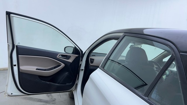 Second-hand 2017 Hyundai i20 Magna 1.4 CRDi for sale in Hyderabad-39