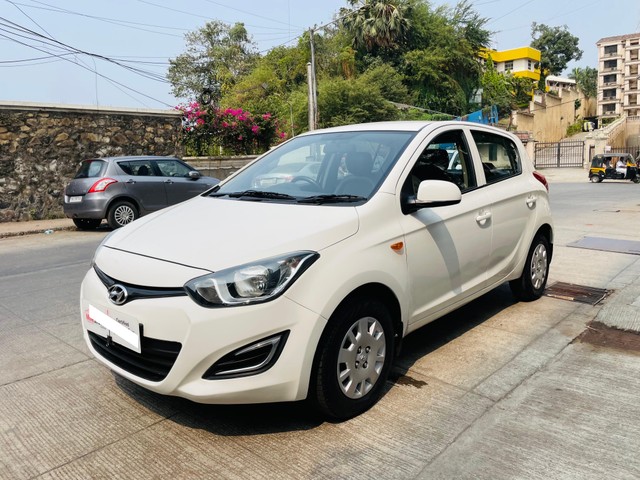 Hyundai i20 1.4 CRDi Magna Second-hand 2012 Hyundai i20 1.4 CRDi Magna for sale in Mumbai-6