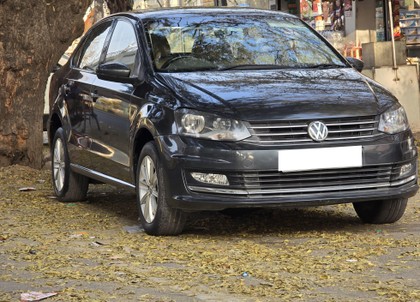 Second-hand 2016 Volkswagen Vento 1.2 TSI Highline AT for sale in New Delhi