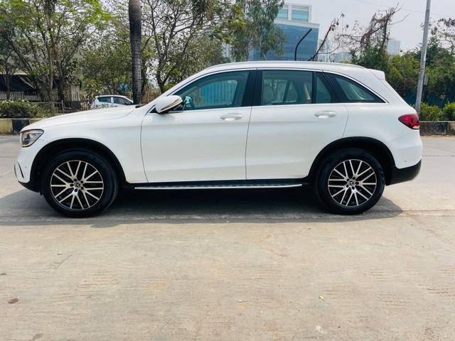 Second-hand 2022 Mercedes-Benz GLC 200 for sale in Mumbai-3