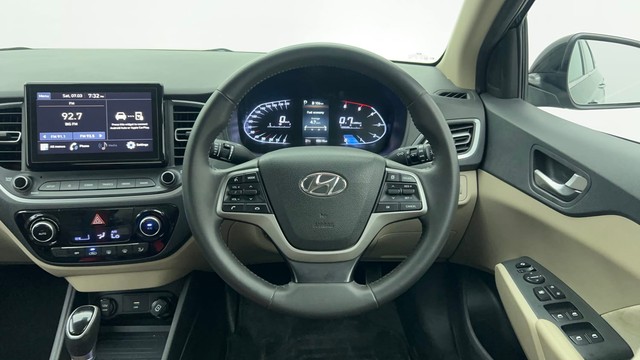 Second-hand 2022 Hyundai Verna SX AT Diesel for sale in Chennai-34