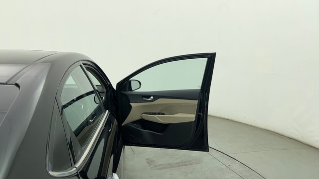 Second-hand 2022 Hyundai Verna SX AT Diesel for sale in Chennai-16