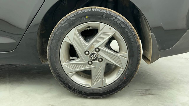 Second-hand 2022 Hyundai Verna SX AT Diesel for sale in Chennai-19