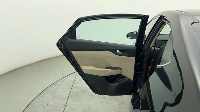 Second-hand 2022 Hyundai Verna SX AT Diesel for sale in Chennai-28