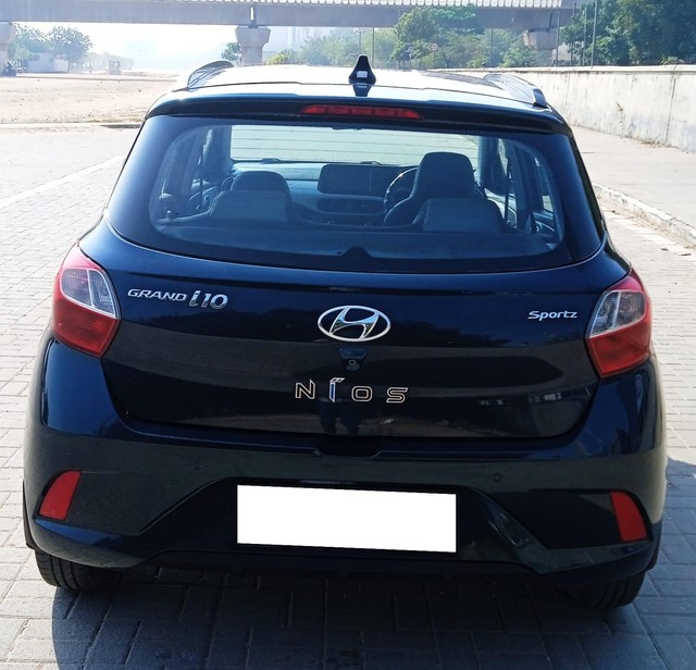 Hyundai Grand i10 Nios AMT Sportz Second-hand 2020 Hyundai Grand i10 Nios AMT Sportz for sale in Ahmedabad-2