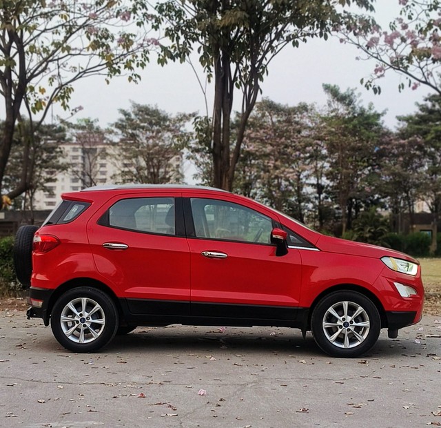 Second-hand 2017 Ford Ecosport 1.5 Diesel Titanium BSIV for sale in Surat-1