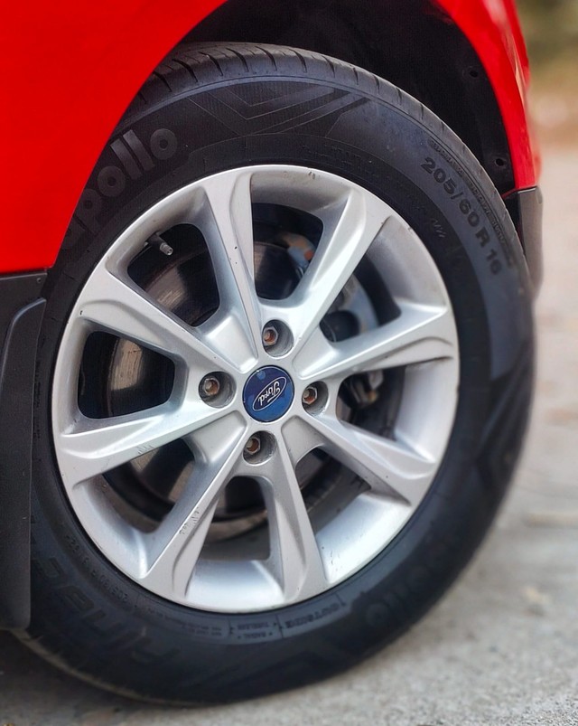 Second-hand 2017 Ford Ecosport 1.5 Diesel Titanium BSIV for sale in Surat-10