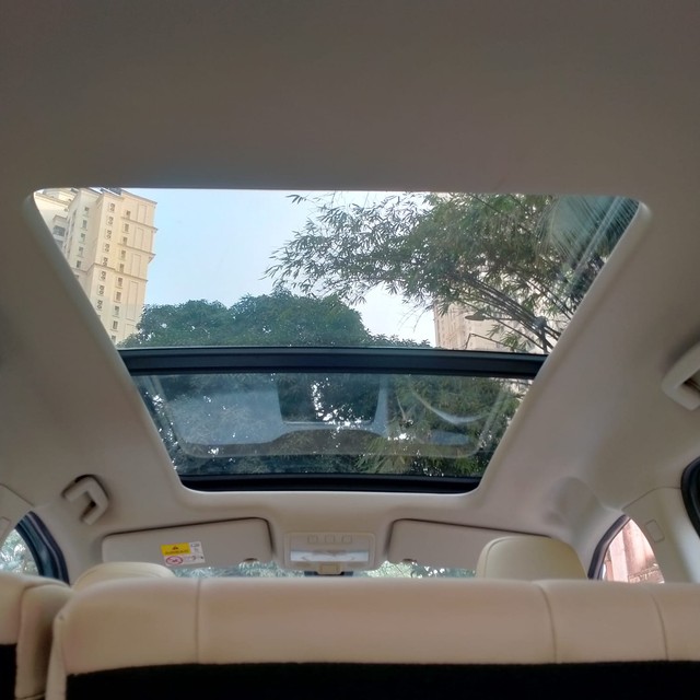 Second-hand 2021 Tata Safari XZA Plus AT BSVI for sale in Thane-13