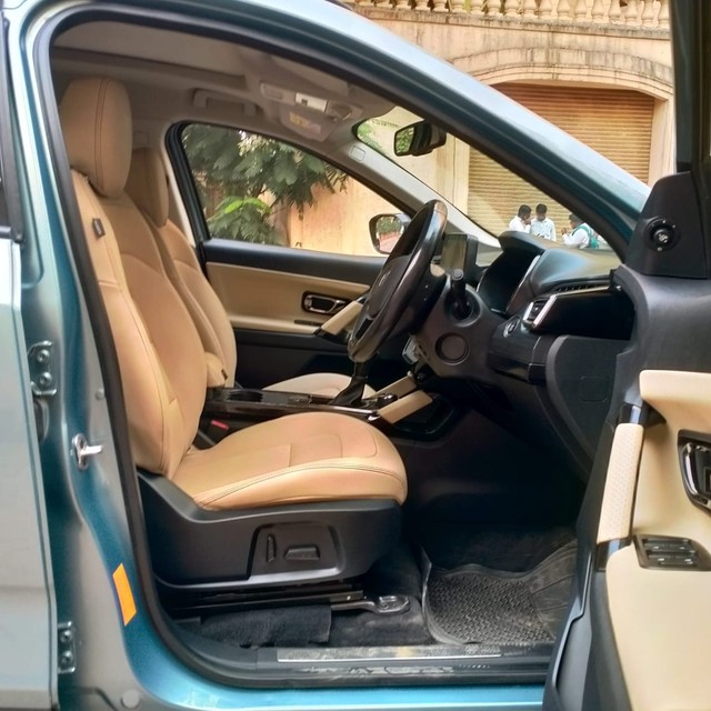 Second-hand 2021 Tata Safari XZA Plus AT BSVI for sale in Thane-12