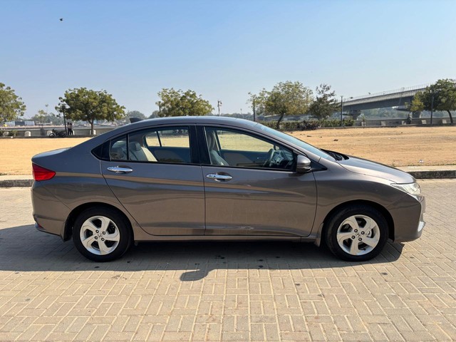 Honda City i VTEC CVT VX Second-hand 2015 Honda City i VTEC CVT VX for sale in Ahmedabad-1