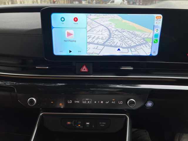 Second-hand 2025 Kia Carnival Limousine Plus for sale in Mumbai-13