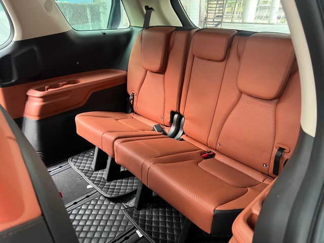 Second-hand 2025 Kia Carnival Limousine Plus for sale in Mumbai-18