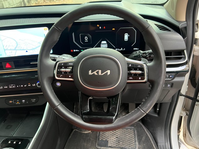 Second-hand 2025 Kia Carnival Limousine Plus for sale in Mumbai-12