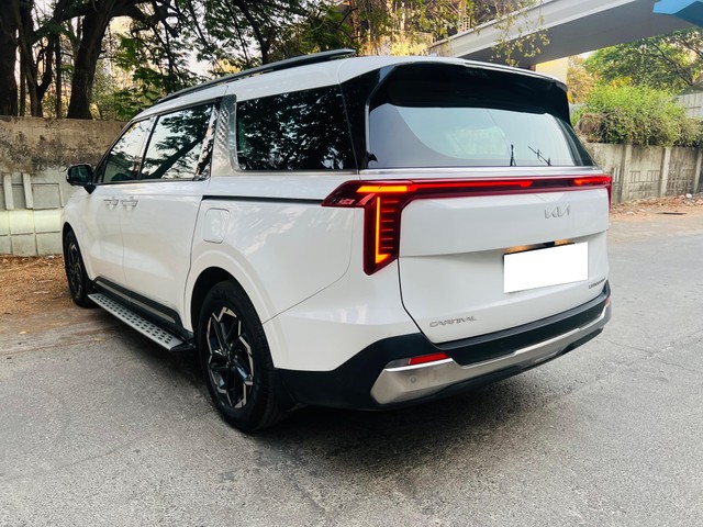 Second-hand 2025 Kia Carnival Limousine Plus for sale in Mumbai-9