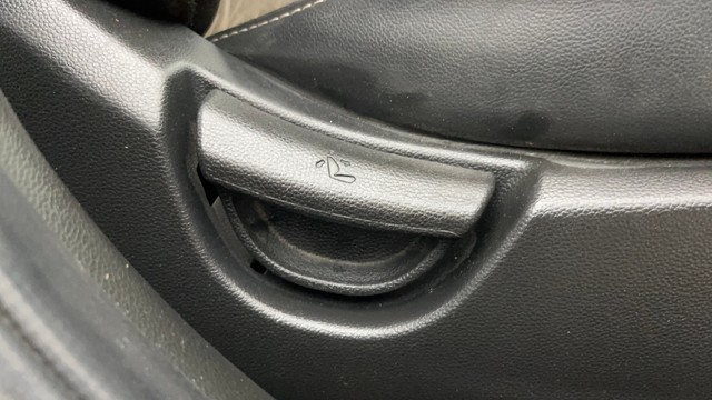 Second-hand 2016 Hyundai Grand i10 Sportz for sale in Noida-4