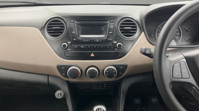 Second-hand 2016 Hyundai Grand i10 Sportz for sale in Noida-1