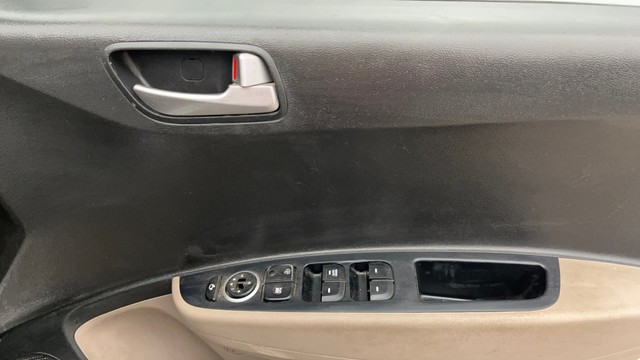 Second-hand 2016 Hyundai Grand i10 Sportz for sale in Noida-8